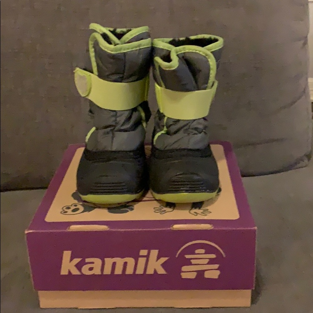 Kamik kids snow boots